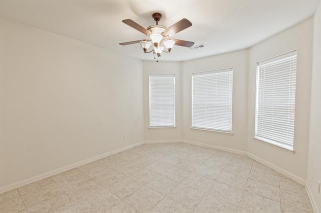 Building Photo - 1829 Persimmon Dr