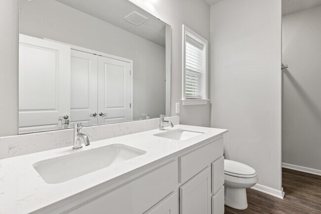 Building Photo - 1326 Prairie Dr
