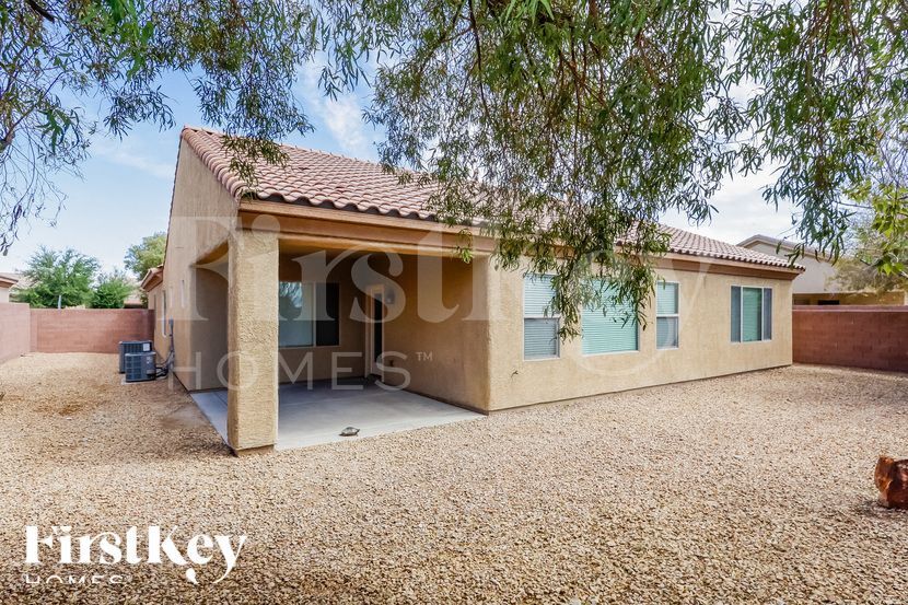 Building Photo - 5595 Criollo Dr