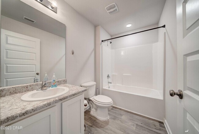 Building Photo - 4004 Brighton Blvd.