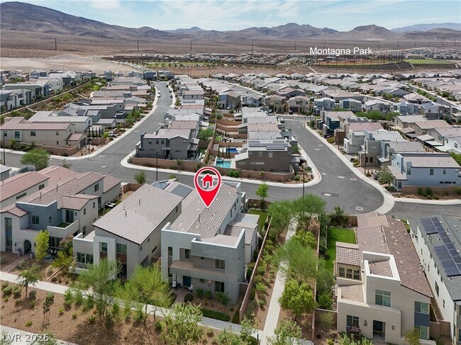 Building Photo - 2658 Catania St