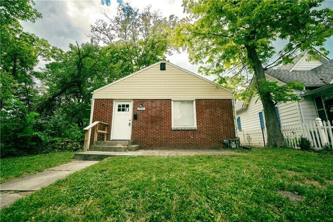 Building Photo - 2816 Stuart St