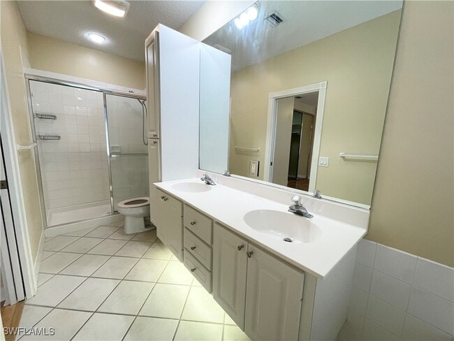 Building Photo - 5325 Cove Cir