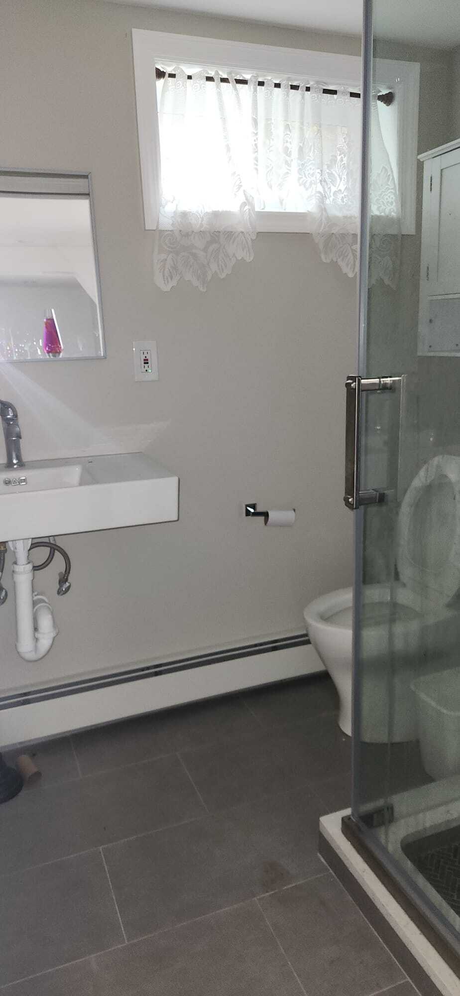 Building Photo - 1984 Front St