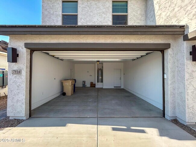 Building Photo - 7916 W Sands Rd