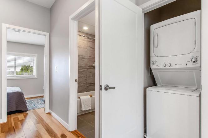 Laundry - 1247 Penn St NE