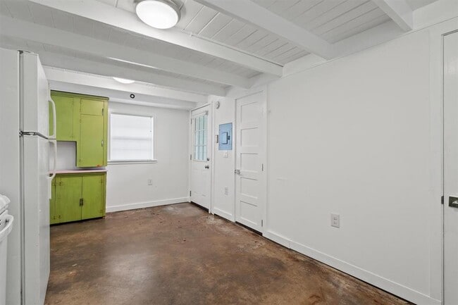 Building Photo - 5212 Berkman Dr