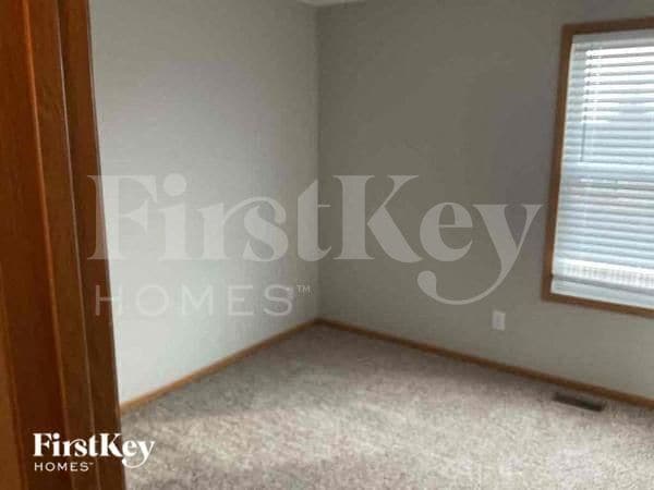 Building Photo - 1211 Sassafras Ln