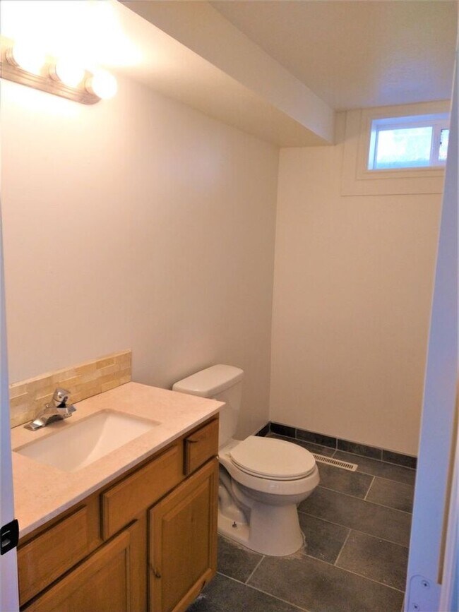Building Photo - Coming soon!! Fresh & clean large Roy Home...