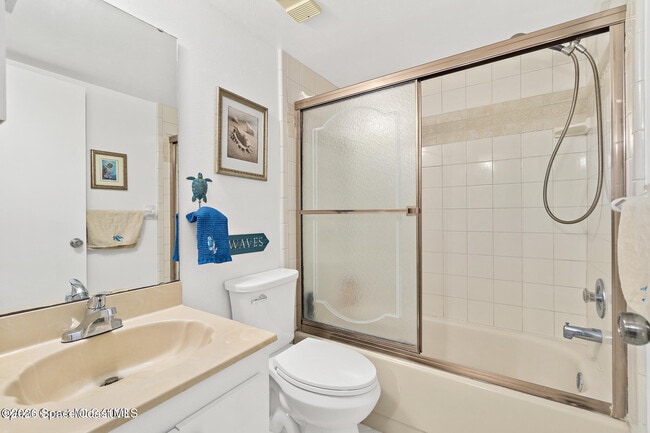 Building Photo - 8494 Ridgewood Ave