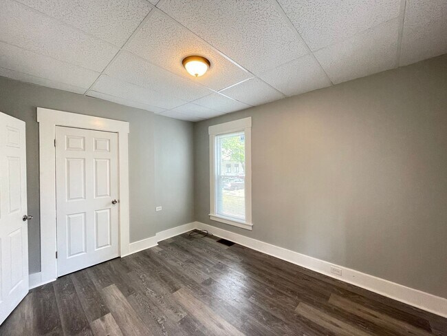 Building Photo - 31 Pennacook St