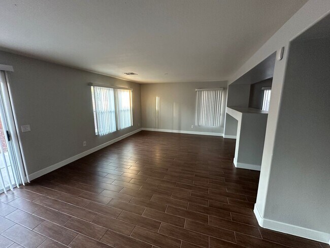 Building Photo - 11588 W Aruba Beach Ave