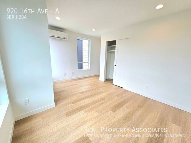 Building Photo - 920 16th Ave