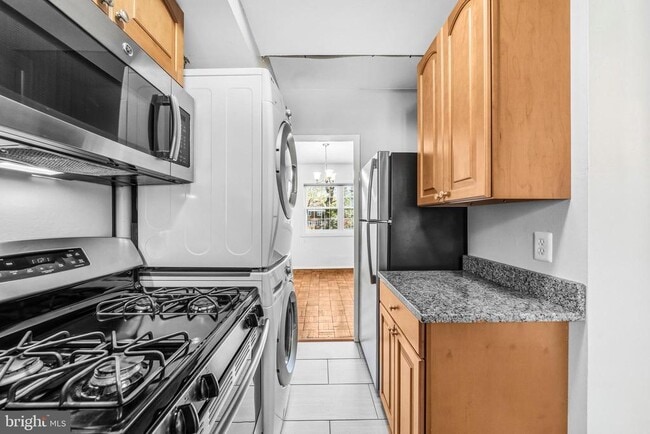 Building Photo - 1615 Mt Eagle Pl
