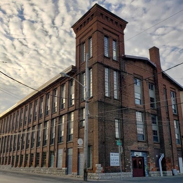 Primary Photo - Riverview Urban & Industrial Lofts