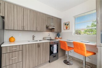 Building Photo - 620 NE 2nd Ct