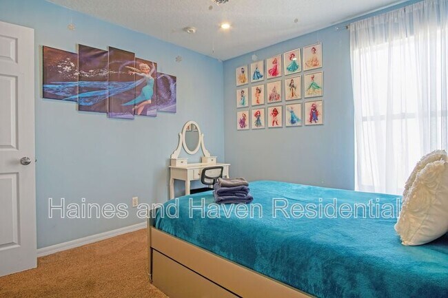 Building Photo - 403 Corvina Dr