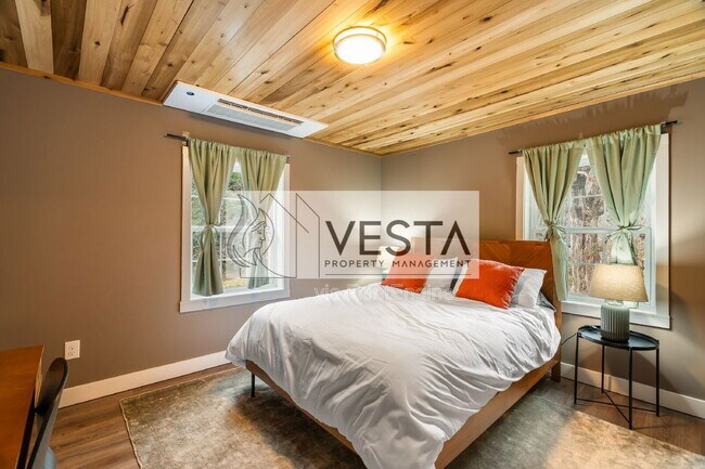 Building Photo - 460 NC-208