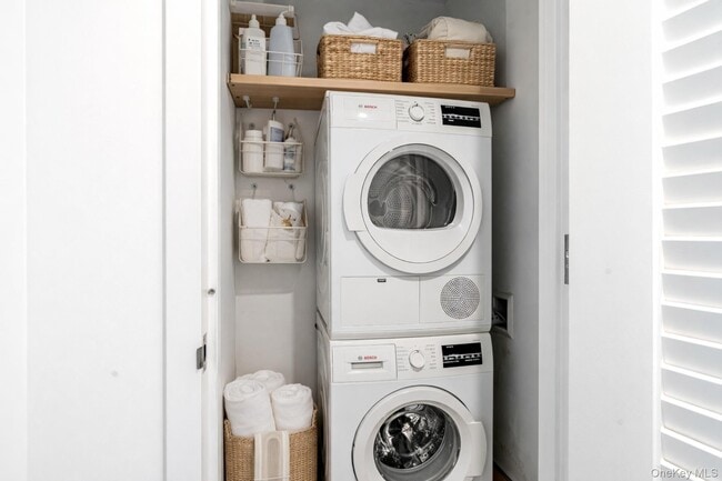 Building Photo - 131-03 40th Rd