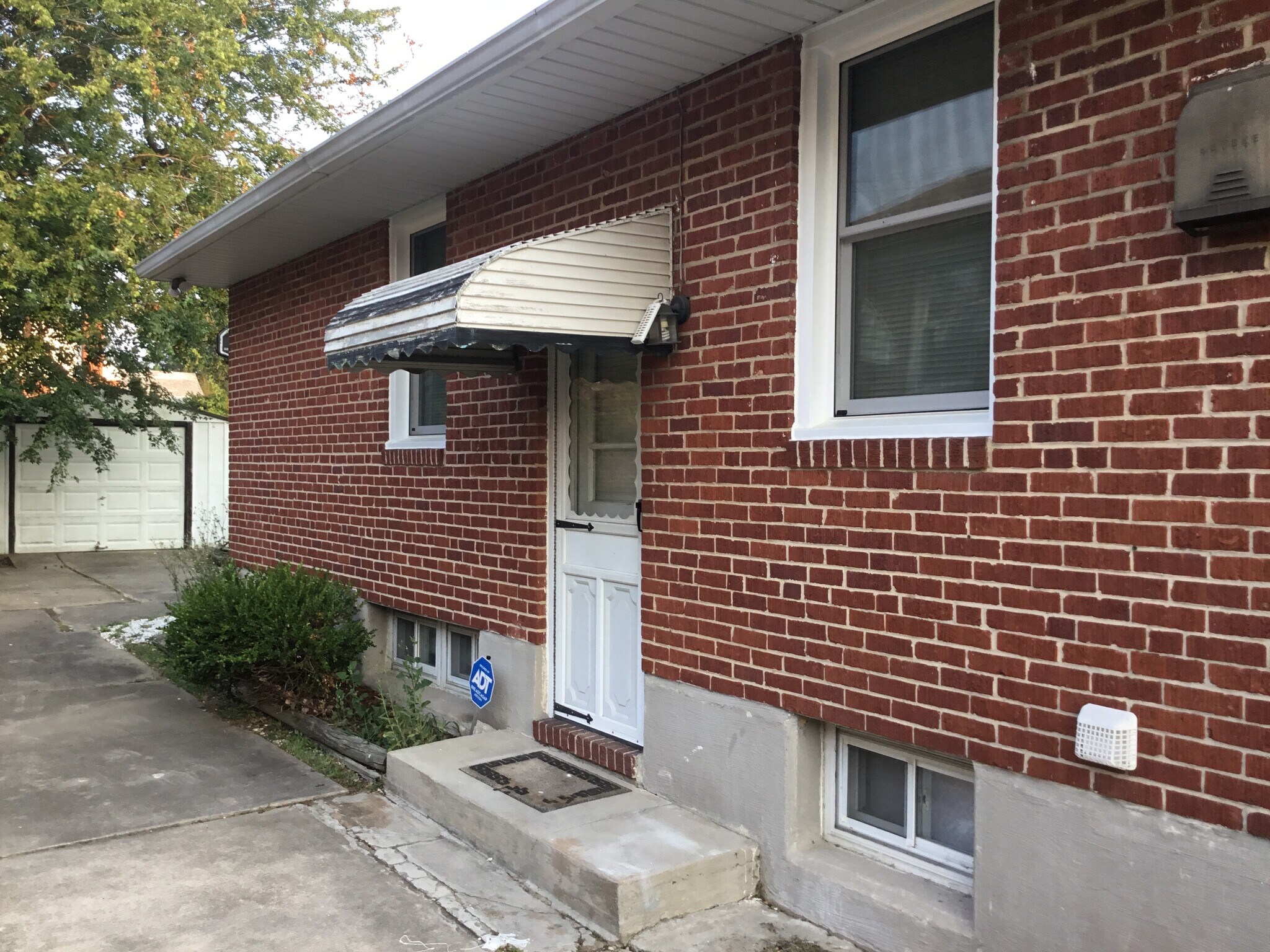 Entrance - 7010 Hamlet Ave