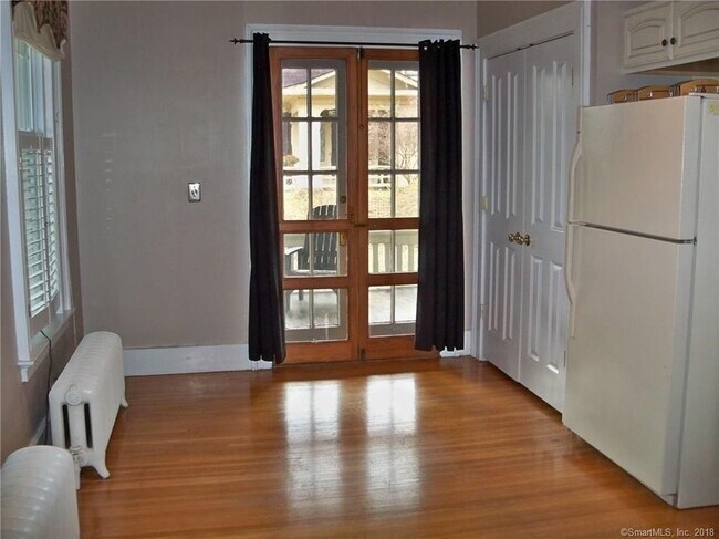 Kitchen - 309 S Main St