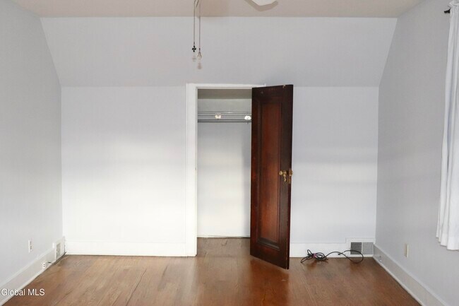 Building Photo - 647 New Scotland Ave