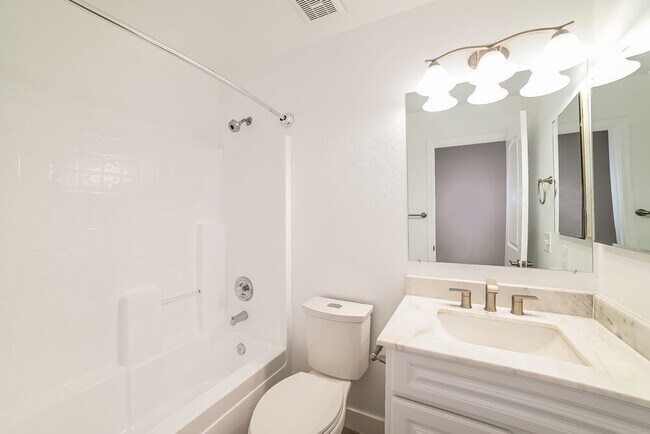 Building Photo - 11547 E Camino St