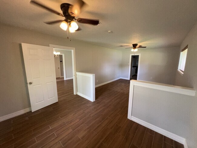 Building Photo - 30707 Martens Rd