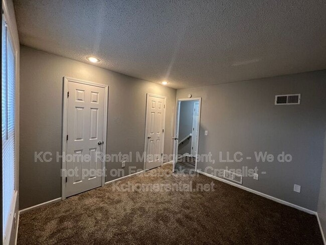 Building Photo - 1416 SE 7th Pl