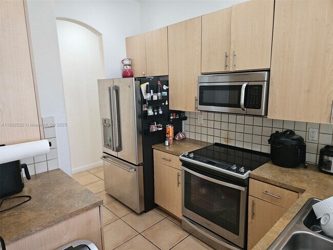 Building Photo - 1522 SE 16th Ave