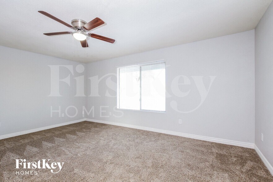 Building Photo - 15202 N 38th St