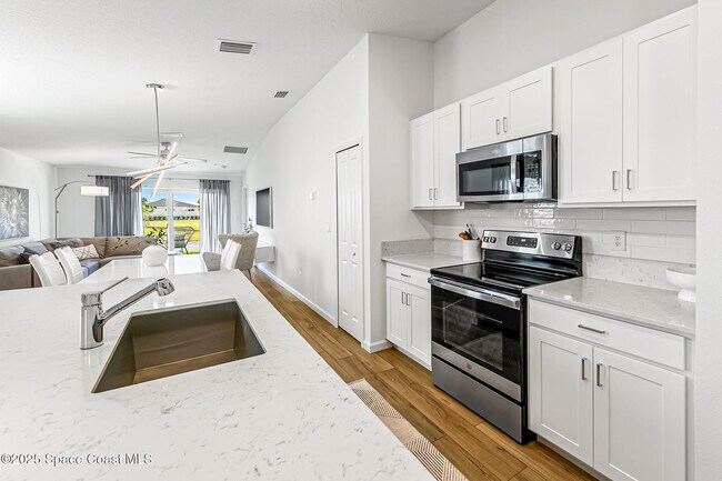 Building Photo - 1377 Colebrook Cir SW