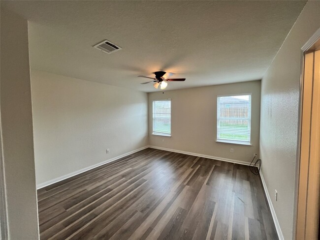 Building Photo - 221 Koontz Lp