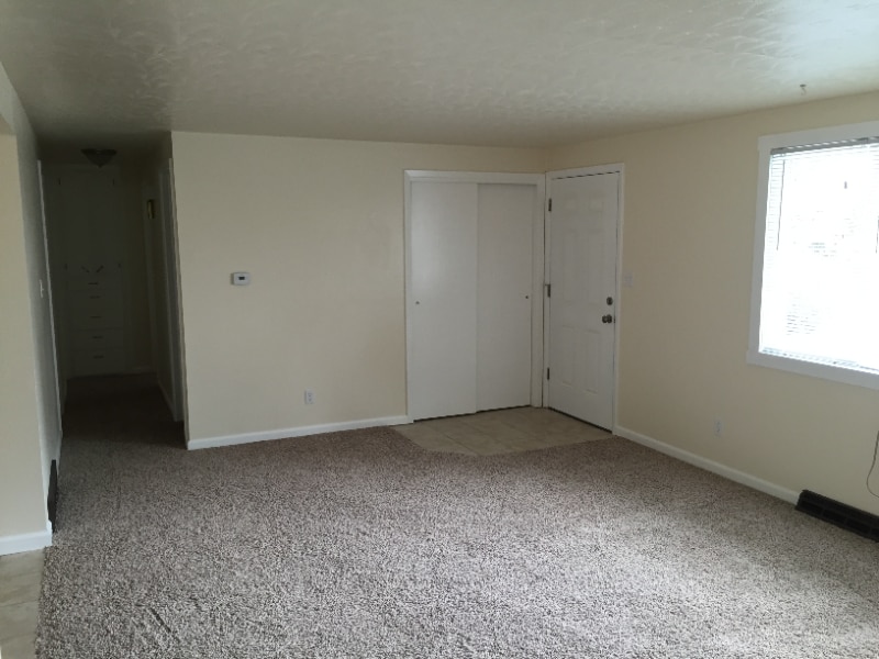 Building Photo - 1015 Roosevelt Ave