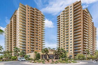 Building Photo - Gorgeous Condo at One Las Vegas!