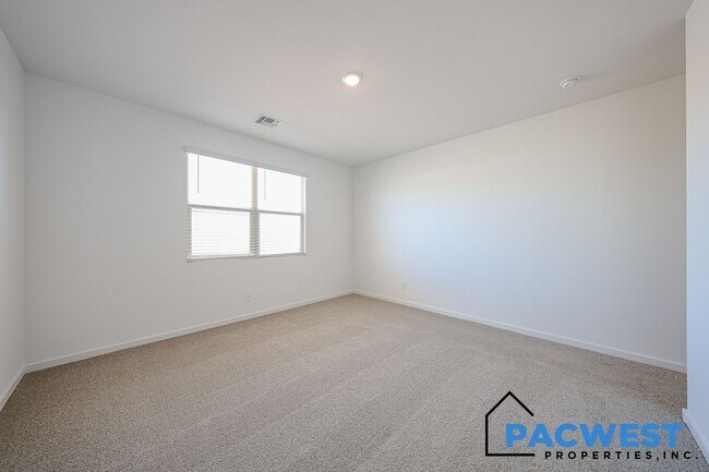Building Photo - Your new home for lease!