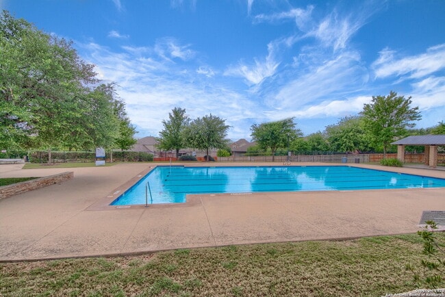 Building Photo - ****Go Big, Then Come Home to Comfort and Style!****