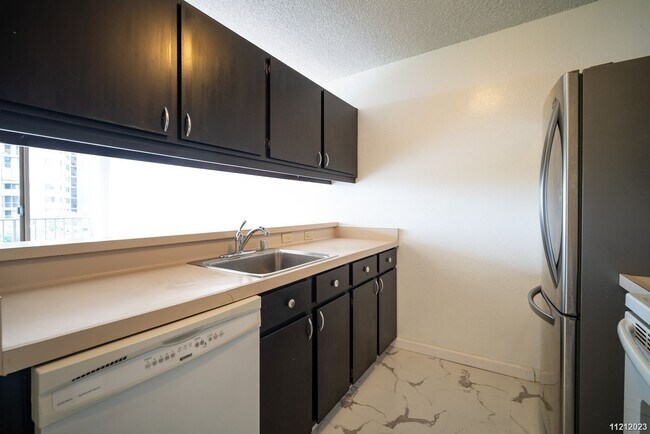 Building Photo - 1 BD/ 1 BA in Pearl One