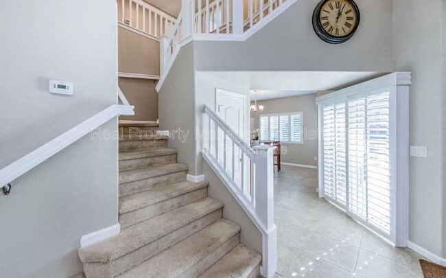 Building Photo - 2927 E Solar Ave