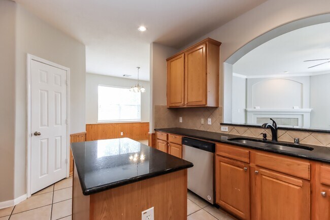 Building Photo - 1002 Alp Springs Ln