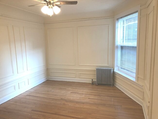 Building Photo - 1125 Davis St