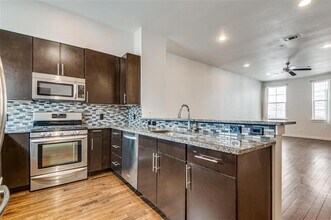 Building Photo - 3200 Ross Ave