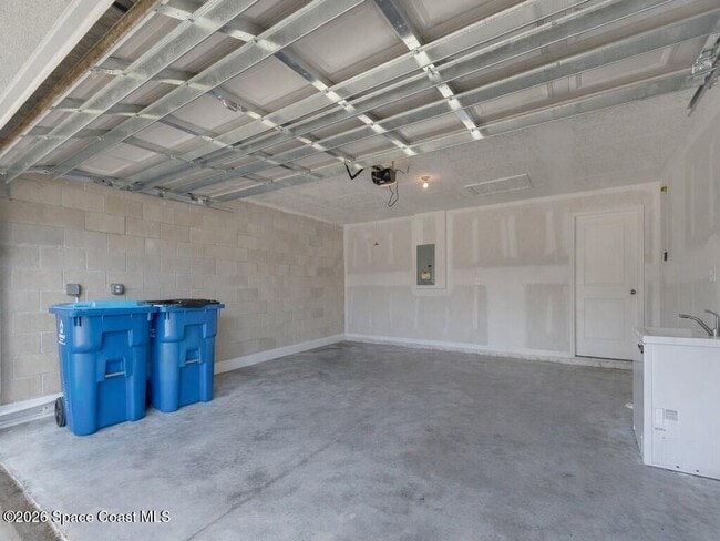 Building Photo - 301 Haines Rd SW