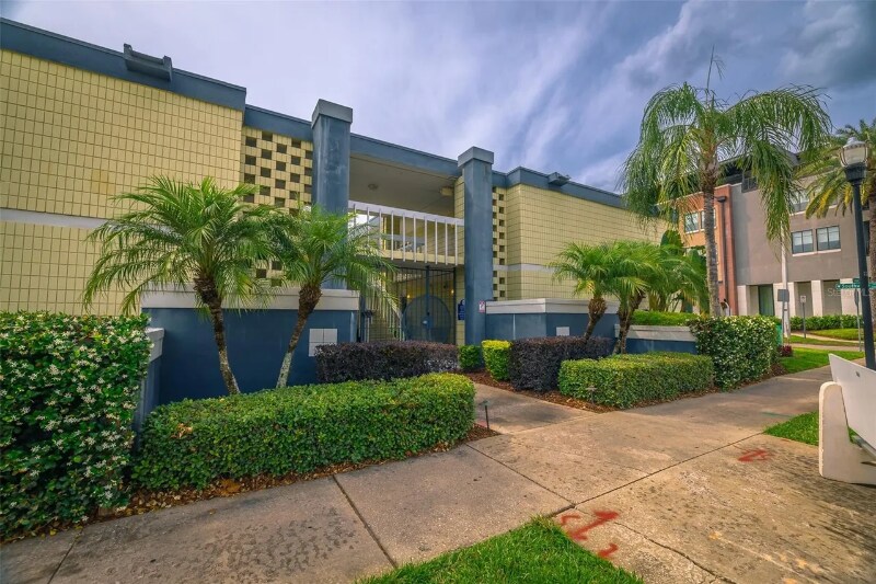 Building Photo - 1301 S Howard Ave