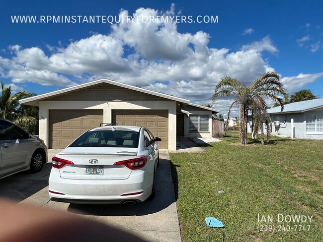 Primary Photo - Nice 2-Bedroom Duplex Close to Southwest F...