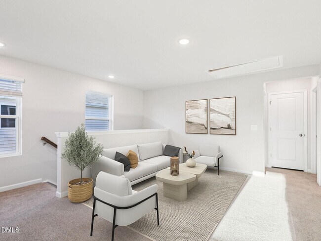 Building Photo - 924 Grand Mesa Dr