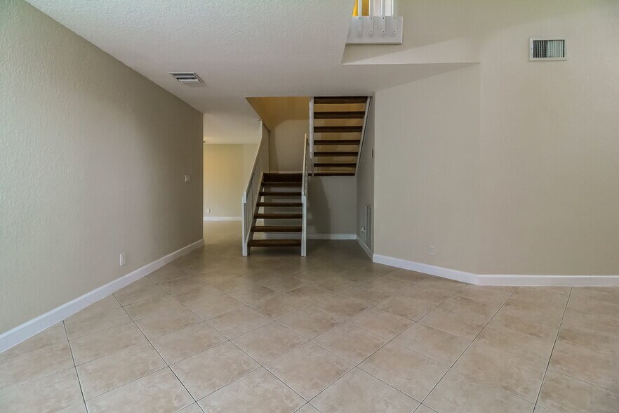 Building Photo - 9470 Aegean Dr