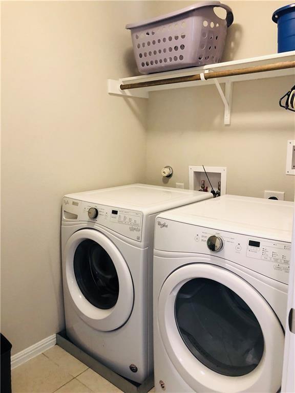 Building Photo - 2304 S Lakeline Blvd