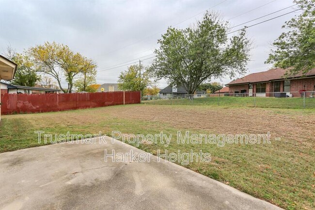 Building Photo - 4809 Bramblewood Dr