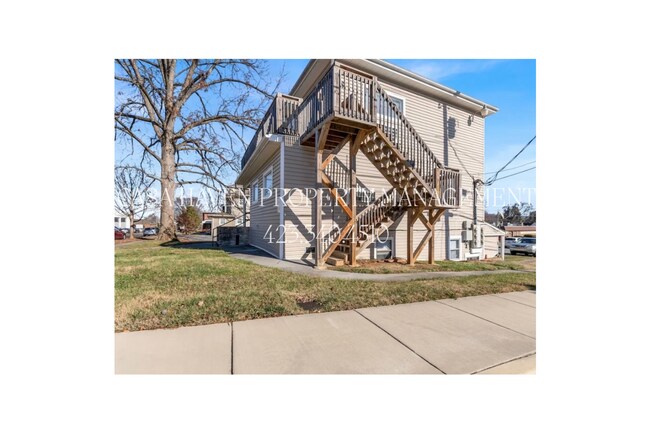 Building Photo - Modern 1 Bed 1 Bath - Pet Friendly!